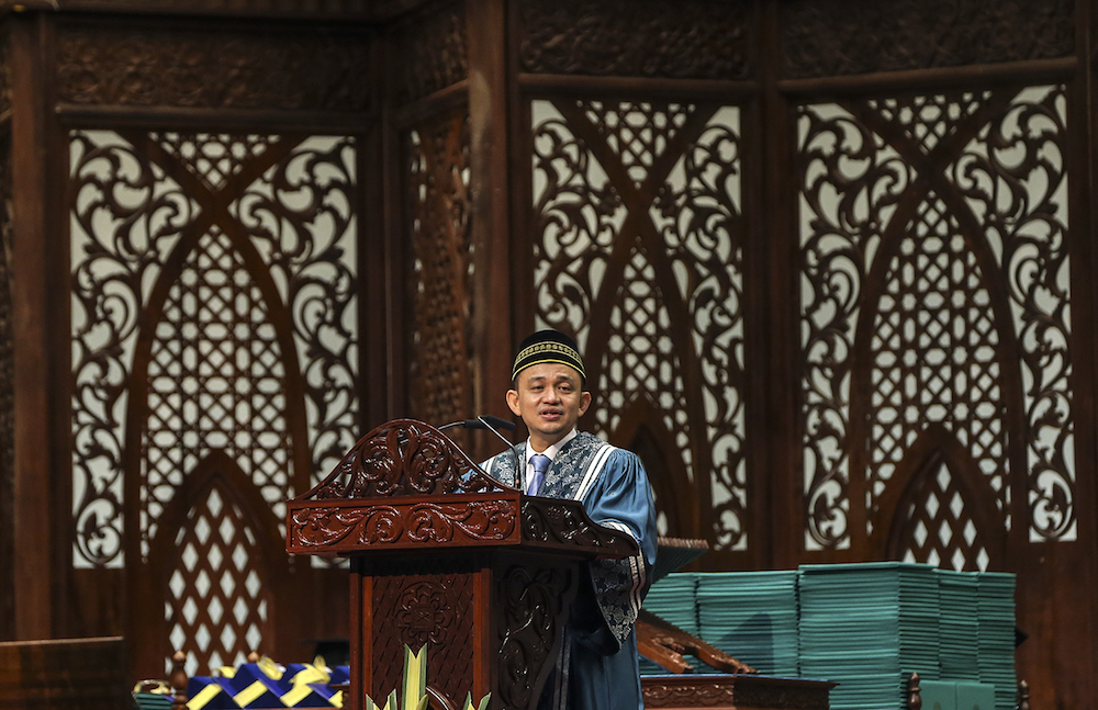 Education Minister Maszlee Malik delivers his speech at the International Islamic University Malaysiau00e2u20acu2122s 34th convocation ceremony in Gombak November 10, 2018. u00e2u20acu201d Picture by Azneal Ishak