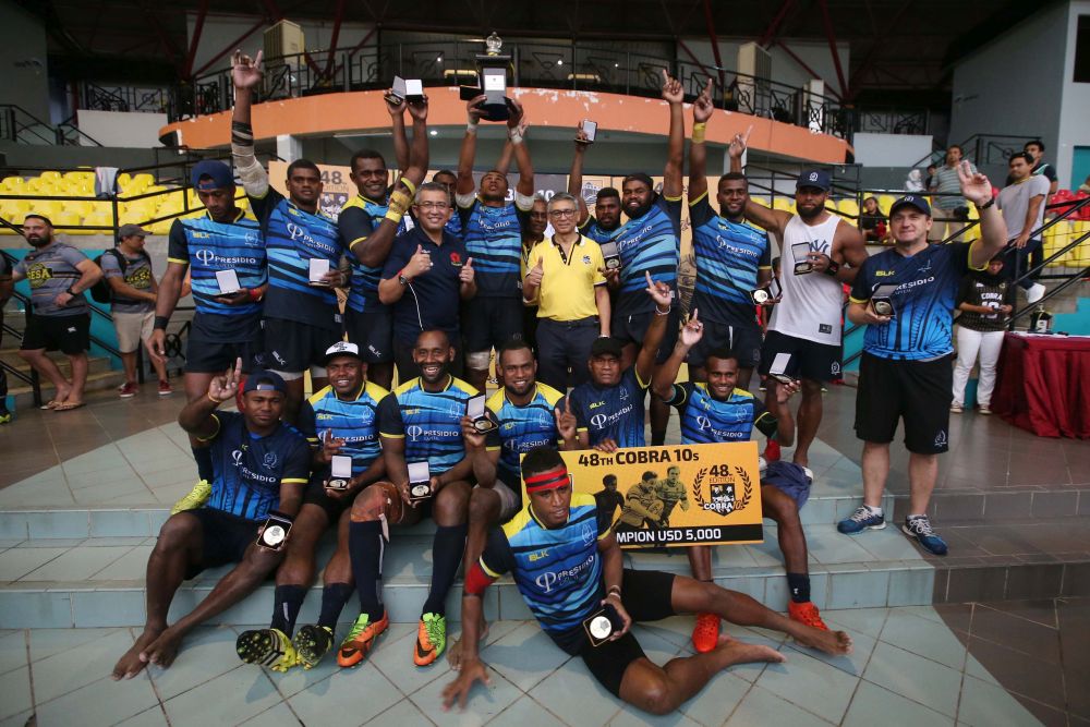 Champions Team Daveta pose after winning the Rugby Championship 10s at Stadium MBPJ,Nov 11, 2018. u00e2u20acu201d Picture by Azinuddin Ghazali