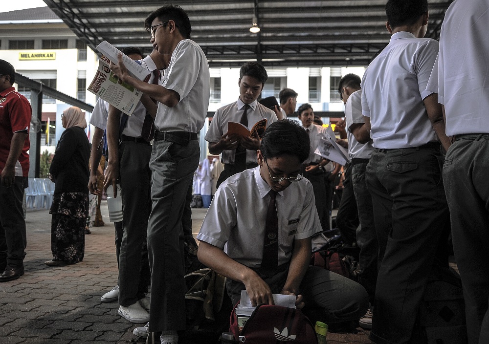 Chong said schools are supposed to be a place to build mutual understanding about multiculturalism. — File picture by Shafwan Zaidon