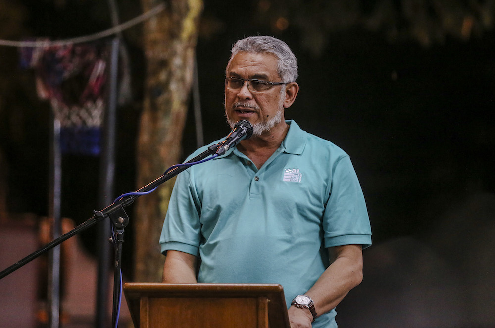 Federal Territories Minister Khalid Samad speaks during launch of  The Lost Food Project in Kuala Lumpur November 14, 2018. u00e2u20acu201d Picture by Firdaus Latif