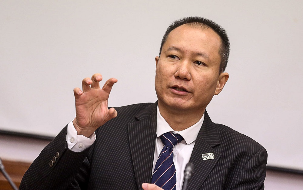 Kebun Bunga assemblymen Jason Ong Khan Lee speaks during a press conference in Georgetown November 15, 2018. u00e2u20acu201d Picture by Sayuti Zainudin
