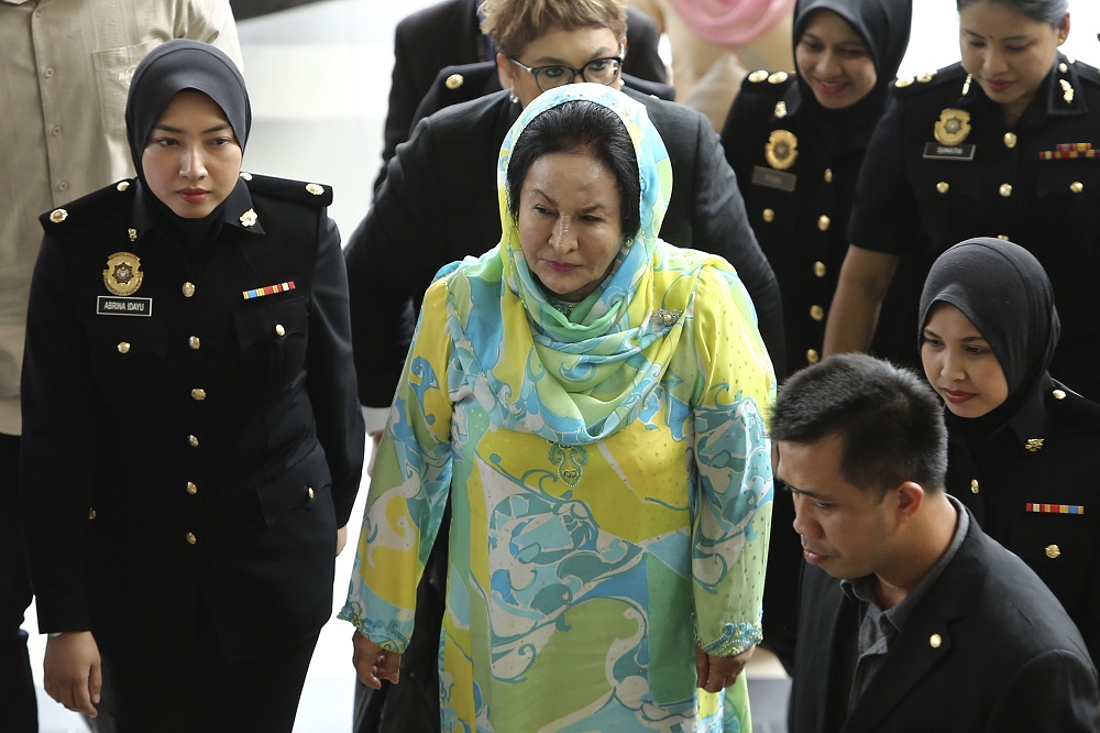 Datin Seri Rosmah Mansor arrives at the Kuala Lumpur Courts Complex November 15, 2018. u00e2u20acu201d Picture by Yusof Mat Isa