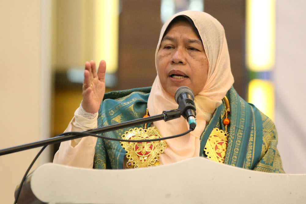 Zuraida Kamaruddin attends the 2018 PKR Wanita Annual National Congress in Shah Alam November 16, 2018. u00e2u20acu201d Picture by Azinuddin Ghazali