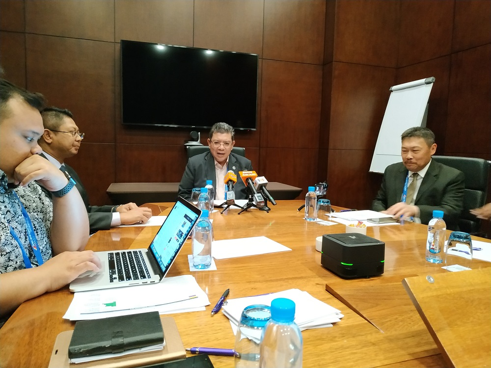 Foreign Minister Datuk Saifuddin Abdullah speaks at a press conference in Port Moresby, Papua New Guinea November 16, 2018. u00e2u20acu201d Picture by Boo Su-Lyn