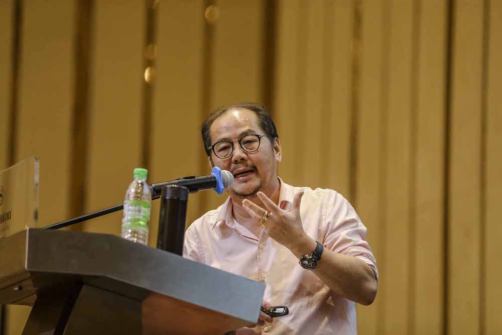 EdgeProp Sdn Bhd chairman Datuk Tong Kooi Ong speaks during a public forum on FundMyHome in Petaling Jaya November 18, 2018. u00e2u20acu201d Picture by Firdaus Latif