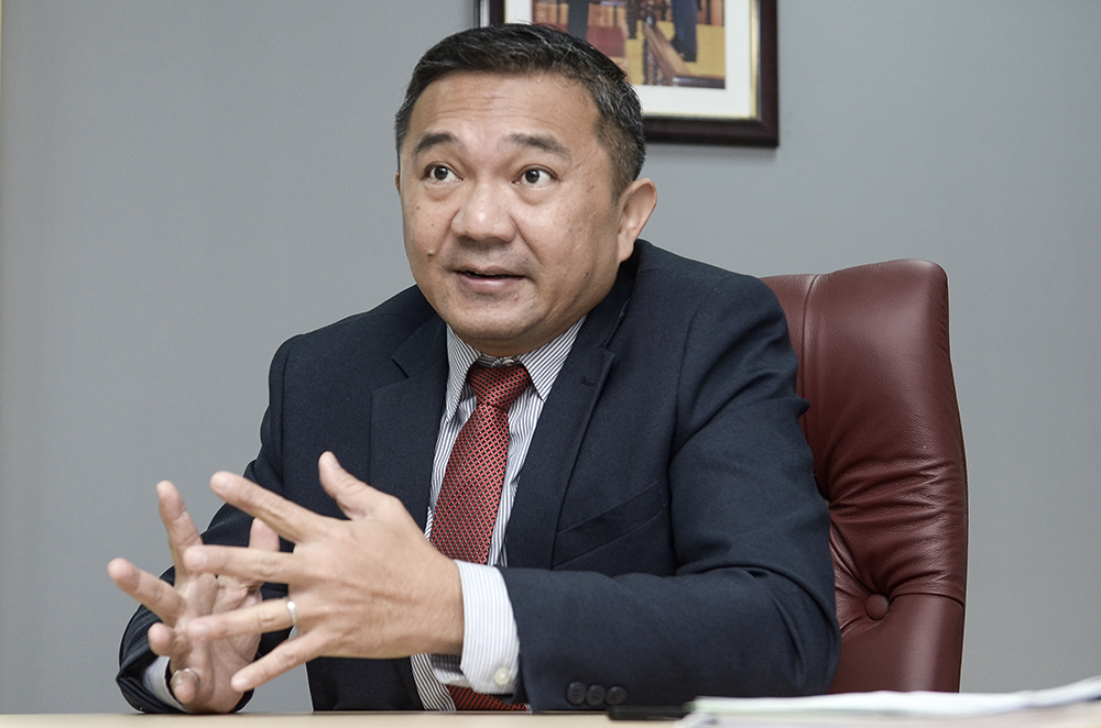 Selangor exco for Local Government, Public Transportation and New Village Development, Ng Sze Han, speaks to Malay Mail in Shah Alam November 21, 2018. u00e2u20acu201d Picture by Miera Zulyana