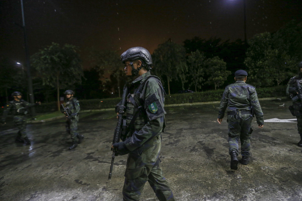 Armoured operatives from the General Operations Forces (PGA) have been deployed to secure the perimeter at the One City building in Petaling Jaya November 27, 2018. u00e2u20acu201d Picture by Azinuddin Ghazali