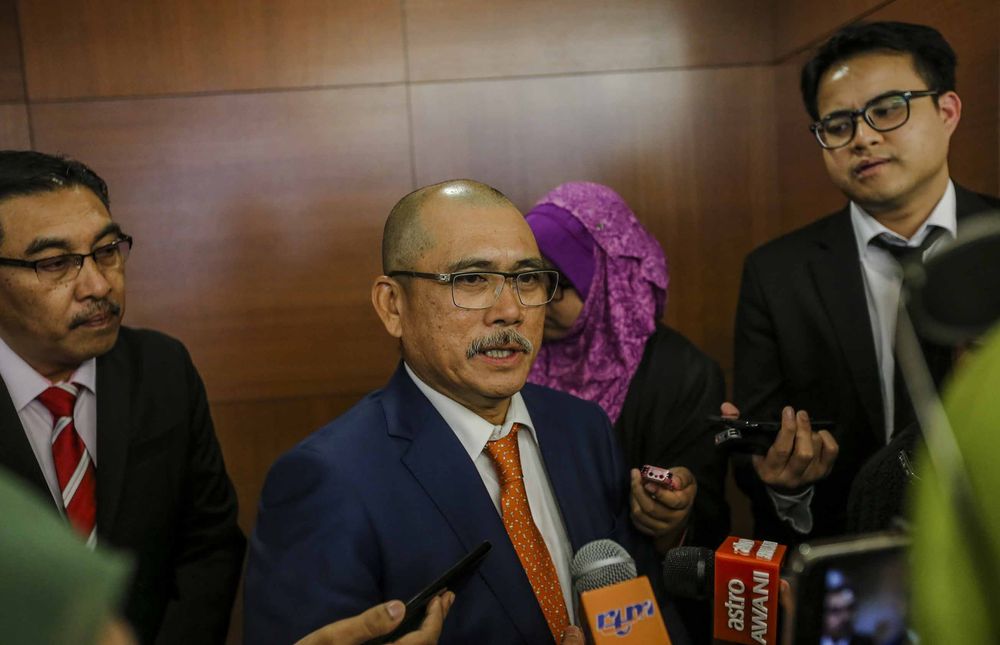 PAC chairman Datuk Seri Dr Ronald Kiandee speaks during a press conference at Parliament, November 13, 2018. u00e2u20acu201d Picture by Firdaus Latif