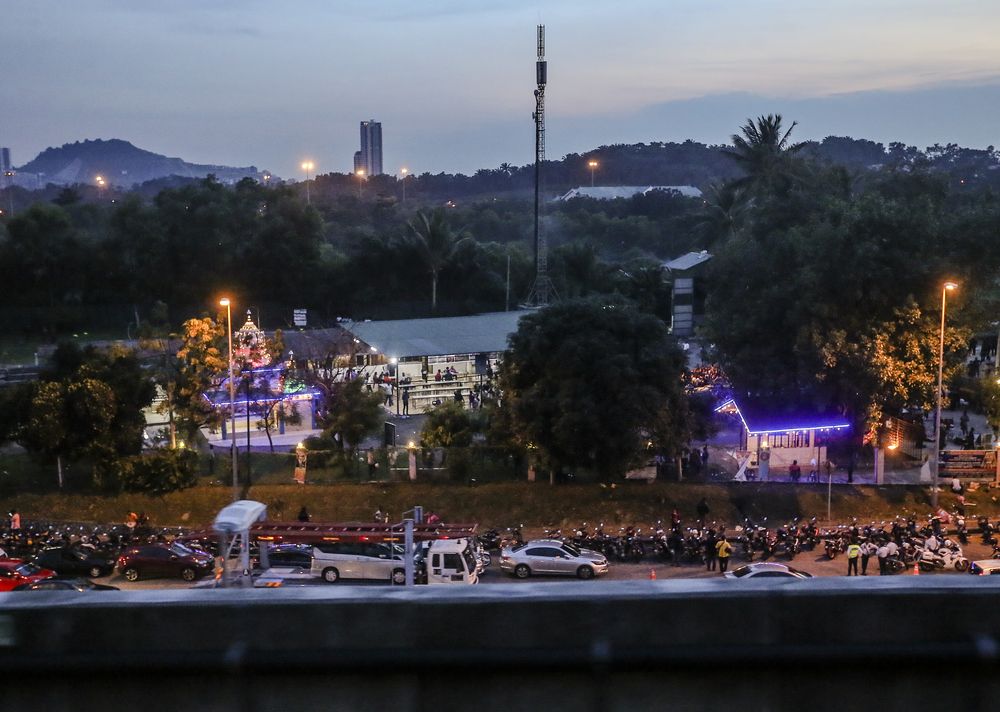 A general view of the Sri Maha Mariamman Temple in Putra Heights, November 26, 2018. u00e2u20acu201d Picture Firdaus Latif