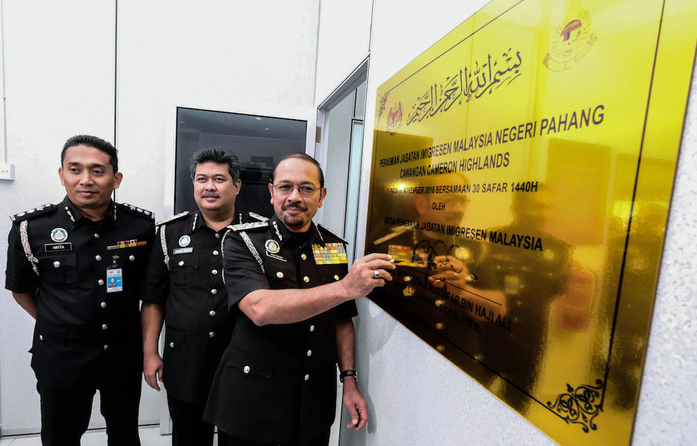 Immigration director-general Datuk Seri Mustafar Ali officiates the Cameron Highlands Immigration Office at Terminal Freesia in Tanah Rata November 8, 2018. u00e2u20acu201d Bernama pic