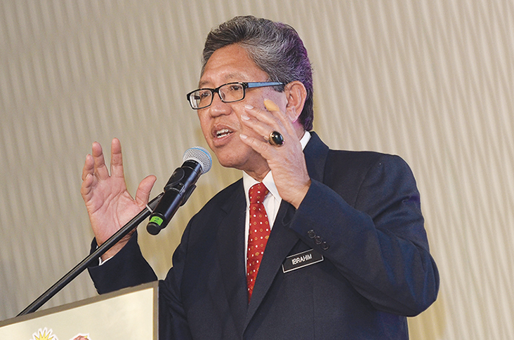 JaPen director-general Datuk Haji Ibrahim Abdul Rahman encouraged all his officers to think outside the box. — Picture by Miera Zulyana