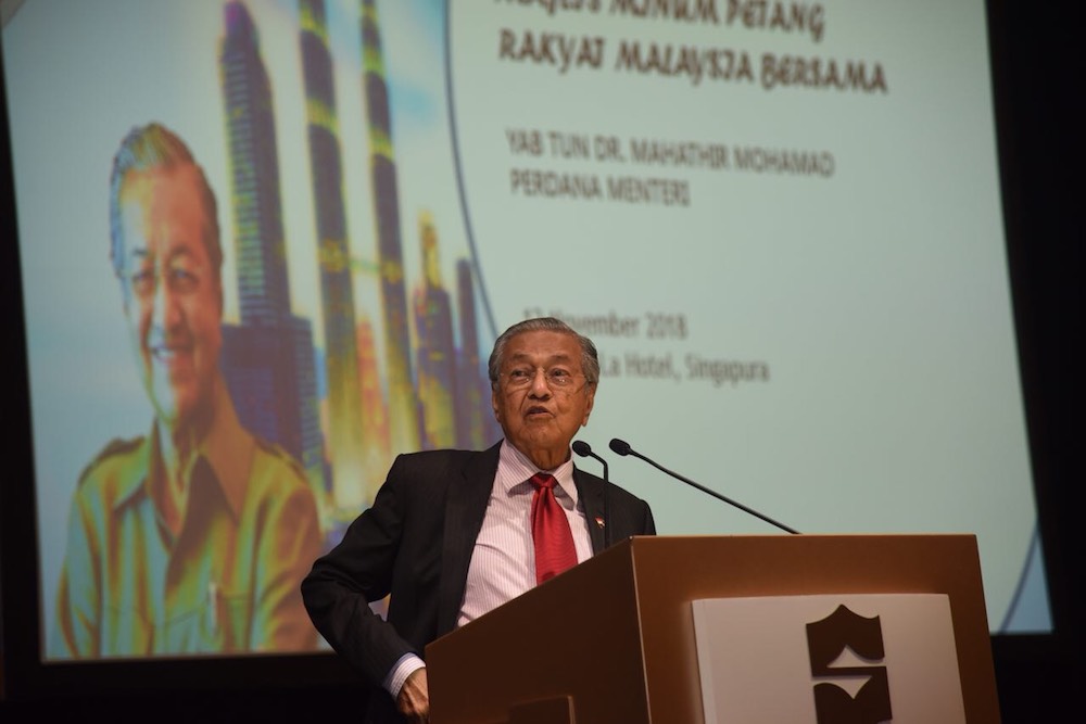 Dr Mahathir Mohamad addresses the Malaysian diaspora in Singapore at a high tea event in Shangri-La Hotel November 12, 2018. u00e2u20acu201d Picture courtesy of Information Department Malaysia