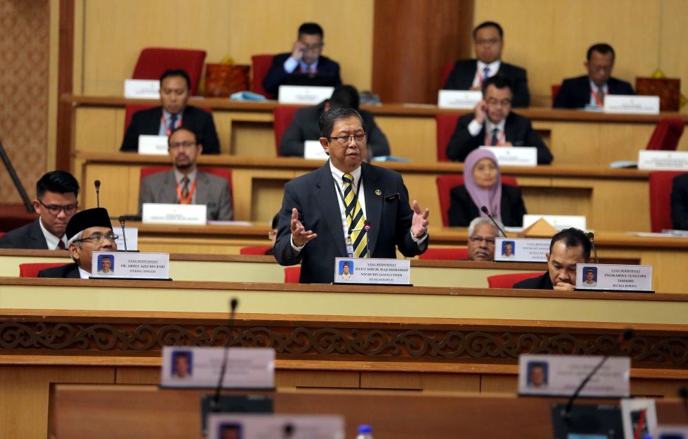 Perak Investment and Corridor Development Committee chairman Datuk Seri Mohammad Nizar Jamaluddin says the state is ready to offer itself to be a hub for the third national car. u00e2u20acu2022 Picture by Farhan Najib