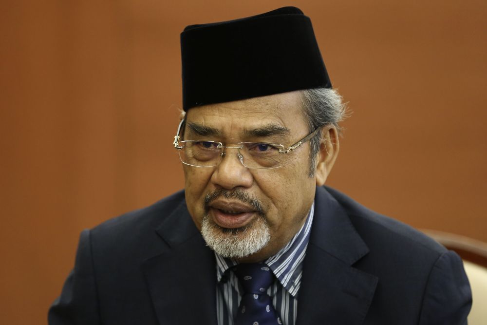 Pasir Salak MP Datuk Seri Tajuddin Abdul Rahman speaks to reporters at Parliament in Kuala Lumpur November 27, 2018. u00e2u20acu2022 Picture by Yusof Mat Isa