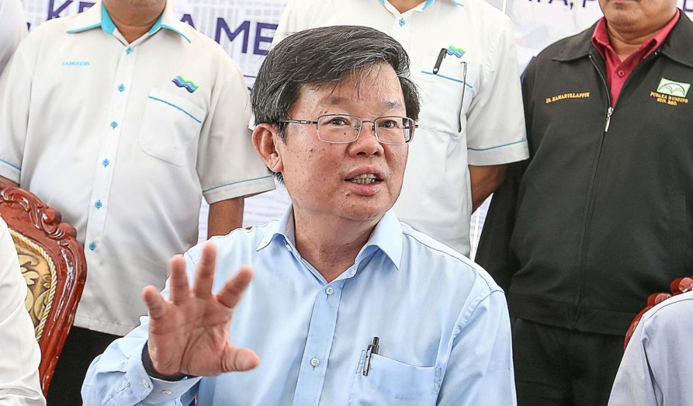 Chief Minister Chow Kon Yeow speaks to reporters after the ground-breaking ceremony of the new flood mitigation project at Jalan Mayang Pasir in Penang November 5, 2018. u00e2u20acu2022 Picture by Sayuti Zainudin