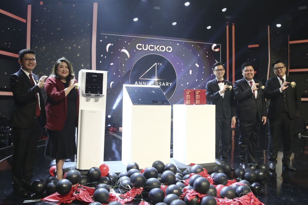 Cuckoo Malaysia’s management team unveils its new range of products to mark the fourth anniversary. 