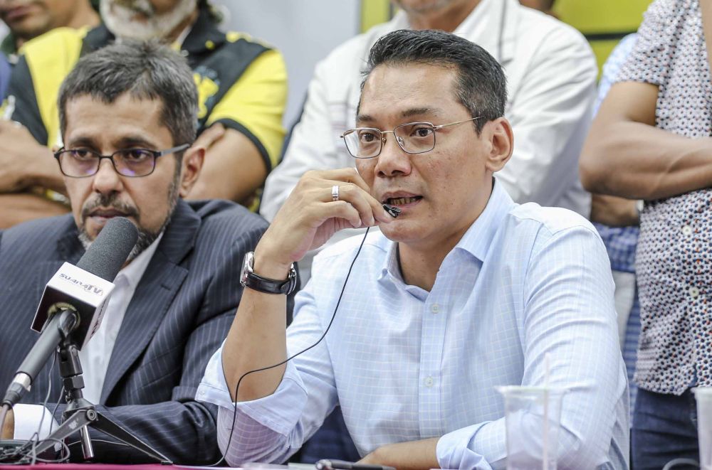 Gagasan Tiga (G3) adviser Datuk Azwanddin Hamzah speaks during a press conference in Kuala Lumpur November 21, 2018. u00e2u20acu2022 Picture by Firdaus Latif