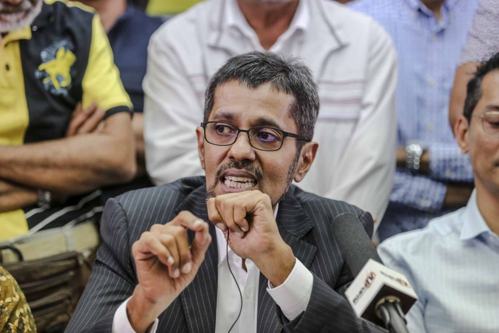 Chairman of Gagasan Tiga (G3) Raggie Jessy speaks during a press conference in Kuala Lumpur November 21, 2018. u00e2u20acu2022 Picture by Firdaus Latif