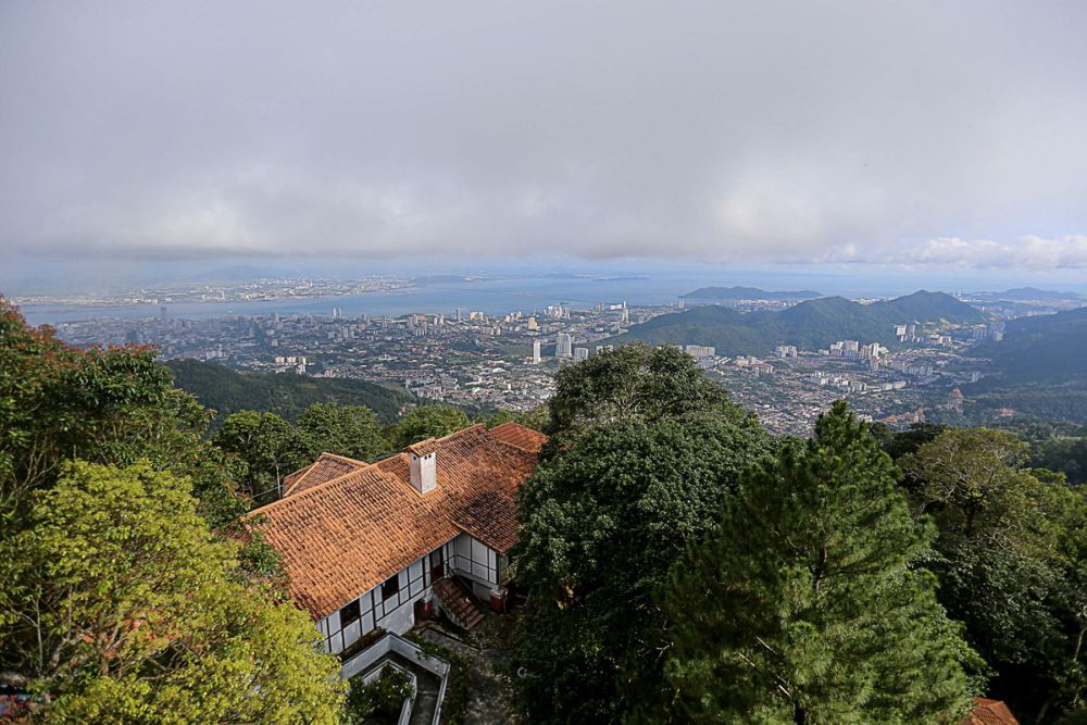 A aerial view of George Town can be seen from the peak of Penang Hill, November 26, 2018. u00e2u20acu2022 Picture by Sayuti Zainudin