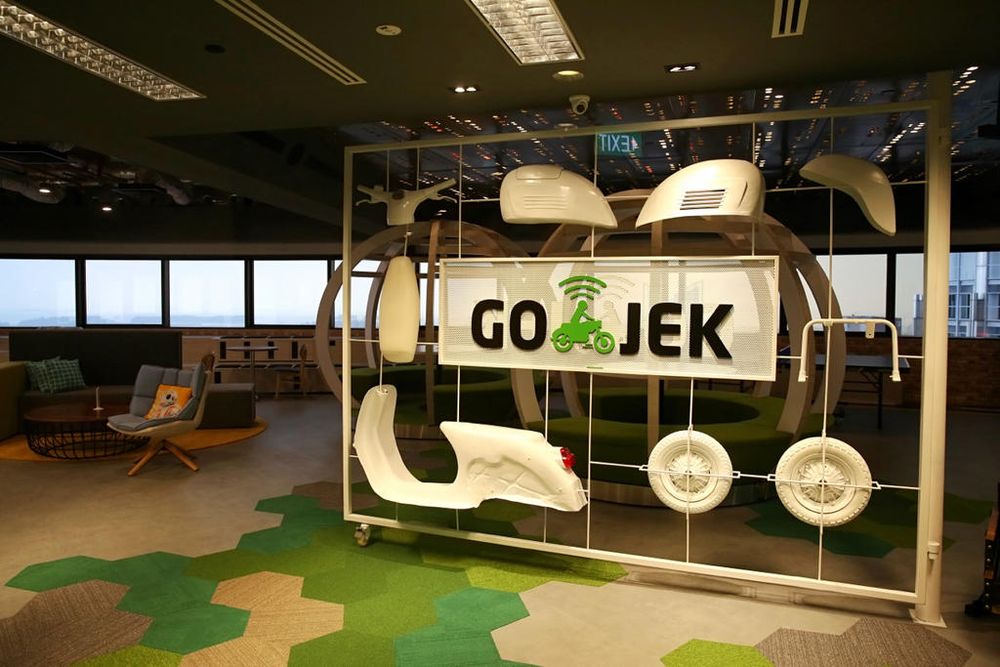 Commuters may be able to use Go-Jek in Singapore before year-end. u00e2u20acu201d TODAY file pic