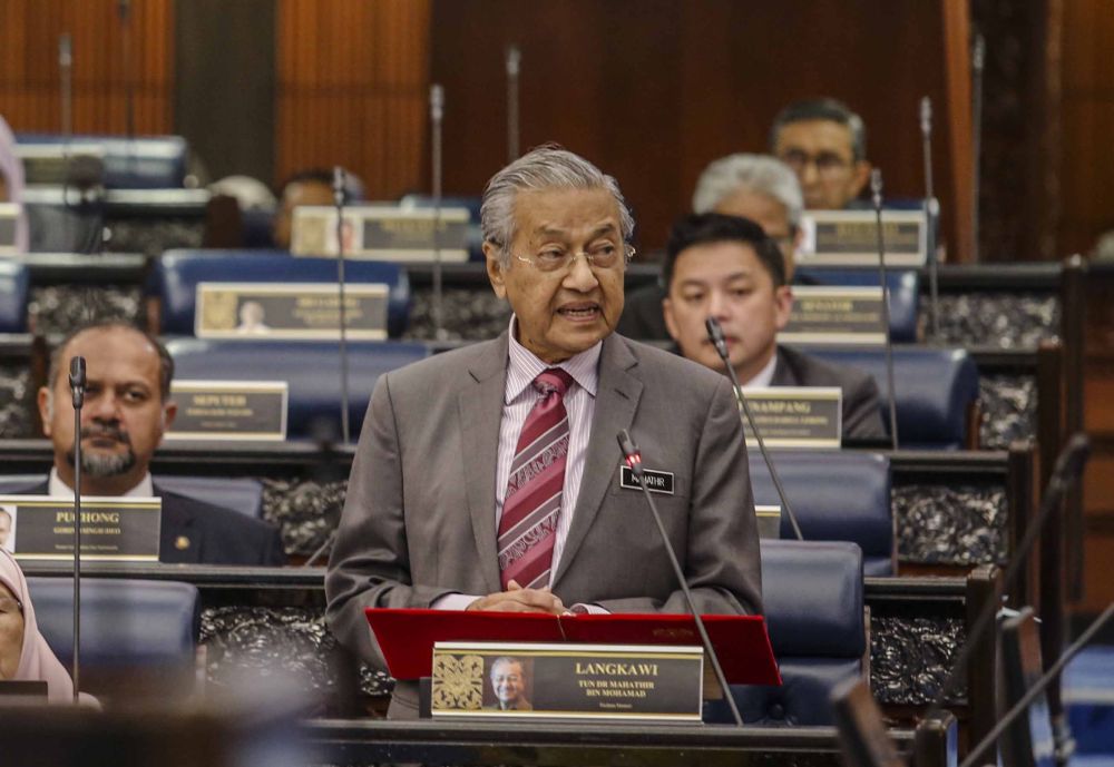 Tun Dr Mahathir Mohamad speaks at Parliament in Kuala Lumpur November 29, 2018. u00e2u20acu2022 Picture by Firdaus Latif