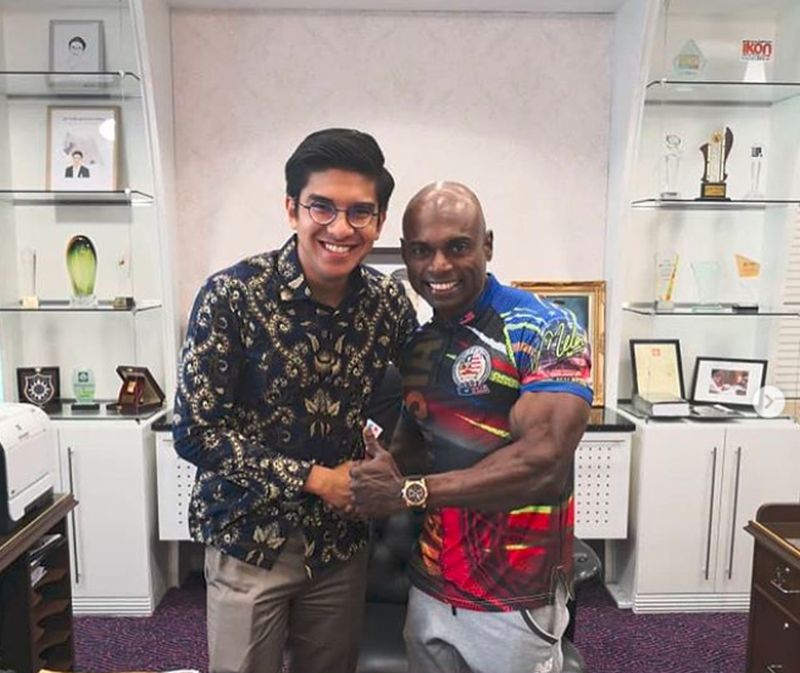 Mike Mahen Syarul Azman (right) and Sports Minister Syed Saddiq Abdul Rahman meet up. u00e2u20acu201d Picture courtesy of Instagram:@syedsaddiq