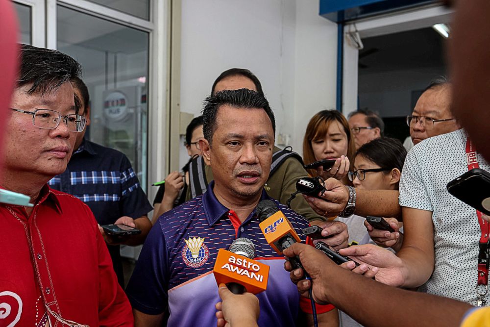 BAM president Datuk Seri Norza Zakaria speaks to reporters after the opening of Victor Malaysia International Series 2018 in George Town November 6, 2018. u00e2u20acu2022 Picture by Sayuti Zainudin