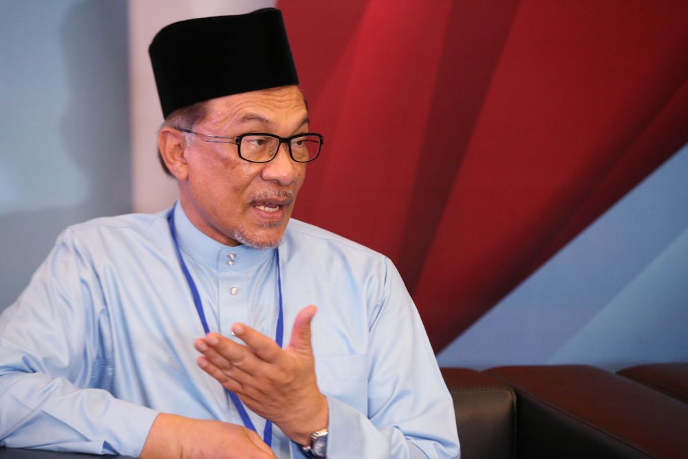 Datuk Seri Anwar Ibrahim speaks at the PKR National Congress 2018 in Shah Alam November 17, 2018. u00e2u20acu2022 Picture by Azinuddin Ghazali