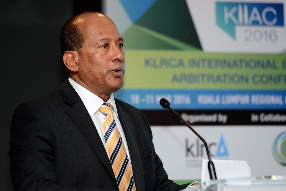 Datuk Sundra Rajoo speaks during the KLRCA International Investment Arbitration Conference in Kuala Lumpur March 10, 2016. u00e2u20acu201d Picture by Muzakkir Sazali