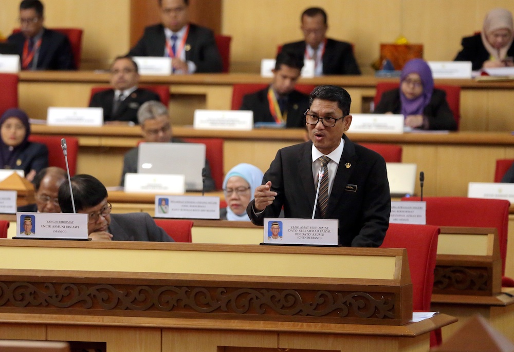 Perak Mentri Besar Datuk Seri Ahmad Faizal Azumu speaks at the state assembly in Ipoh December 5, 2018. u00e2u20acu201d Picture by Farhan Najib
