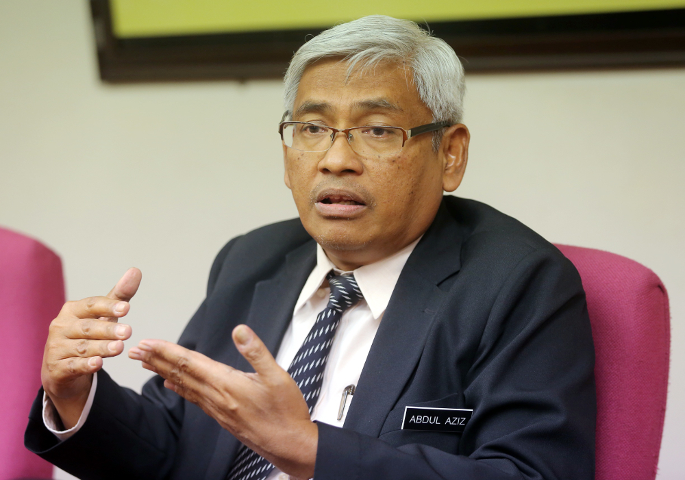 DAP vice chairman Abdul Aziz Bari speaks to reporters in Perak December 4, 2018. u00e2u20acu201d Picture by Farhan Najib