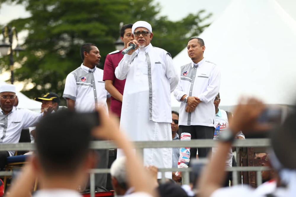PAS president Datuk Seri Abdul Hadi Awang speaks during the anti-ICERD rally in Kuala Lumpur December 8, 2018. u00e2u20acu201d Picture by Ahmad Zamzahuri