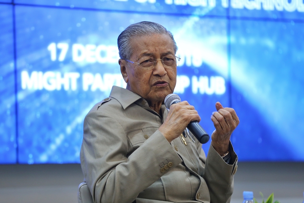Tun Dr Mahathir Mohamad attends a dialogue organised by the Malaysian Industry-Government Group for High Technology (MIGHT) in Cyberjaya December 17, 2018. u00e2u20acu201d Picture by Ahmad Zamzahuri