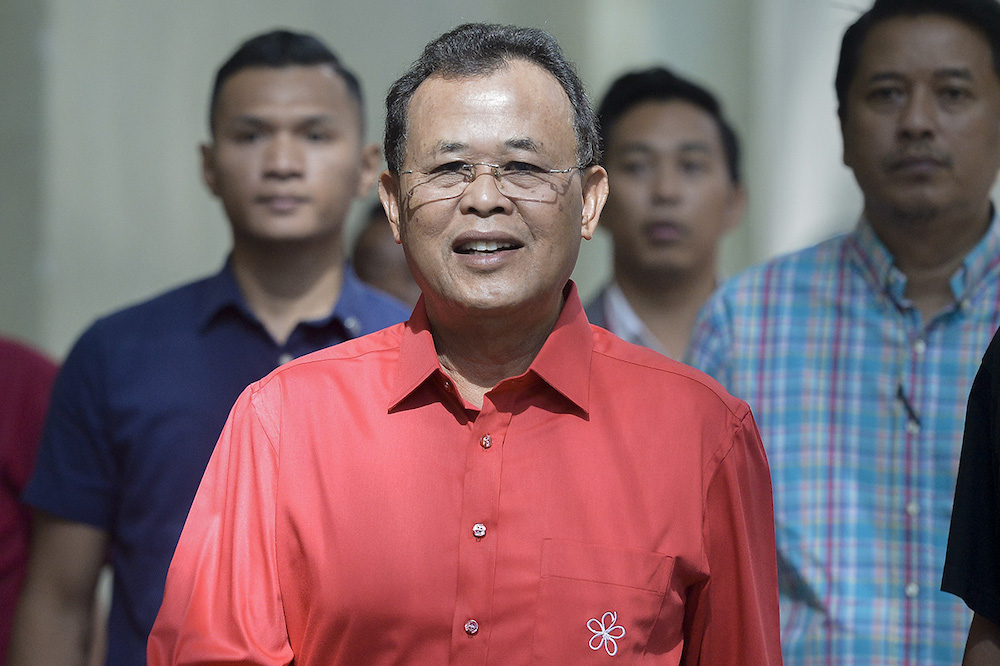 Johor MB Osman Sapian arrives for the highest leadership council on the first day of Bersatuu00e2u20acu2122s second annual general assembly at Putrajaya International Convention Centre in Putrajaya December 28, 2018. u00e2u20acu201d Picture by Mukhriz Hazim