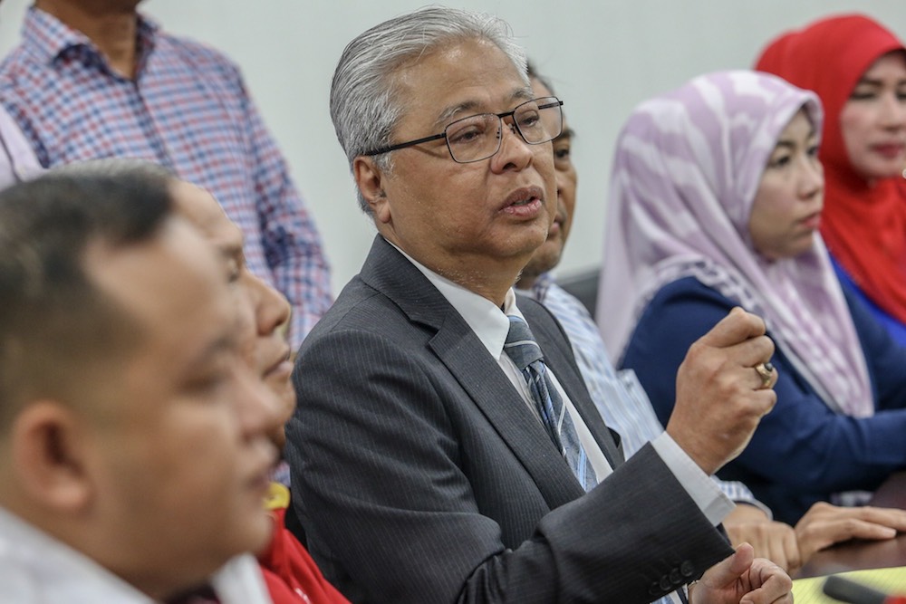 Selangor Umno liaison chairman, Datuk Seri Ismail Sabri Yaakob, addresses a press conference in Shah Alam December 17, 2018. u00e2u20acu201d Picture by Hari Anggara