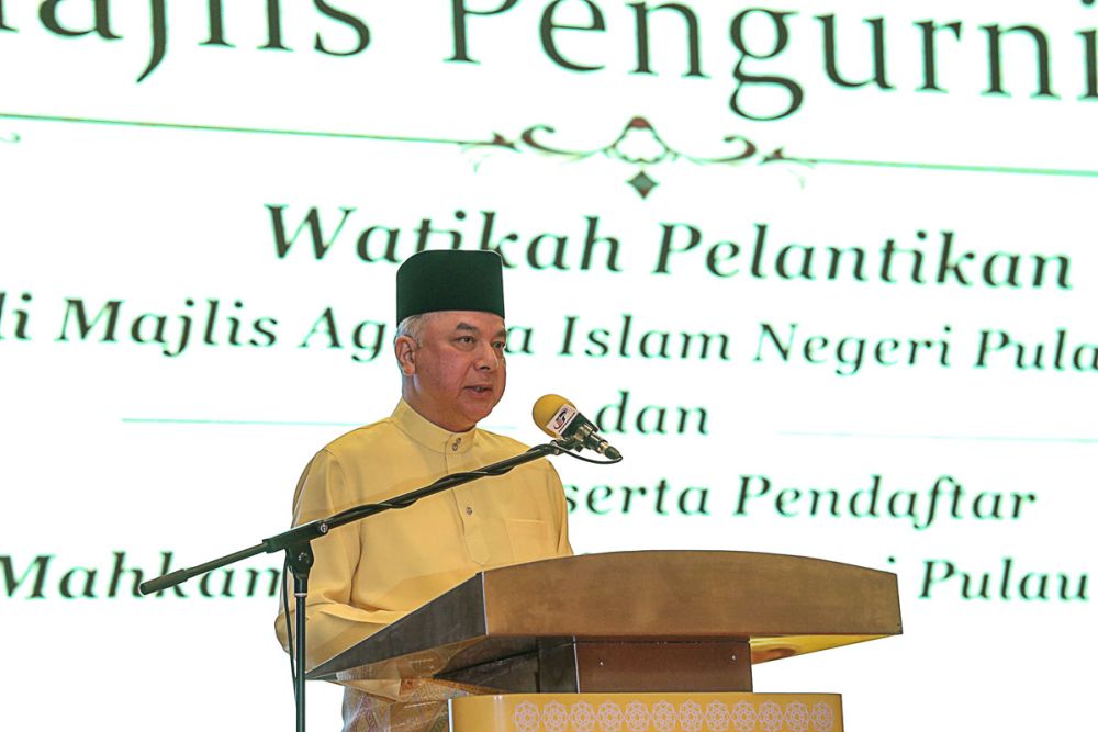 Sultan Nazrin Muizzuddin Shah speaks after presenting appointment letters to the state Islamic religious council members and the Penang Shariah Court judges in George Town December 28, 2018. u00e2u20acu2022 Picture by Sayuti Zainudin