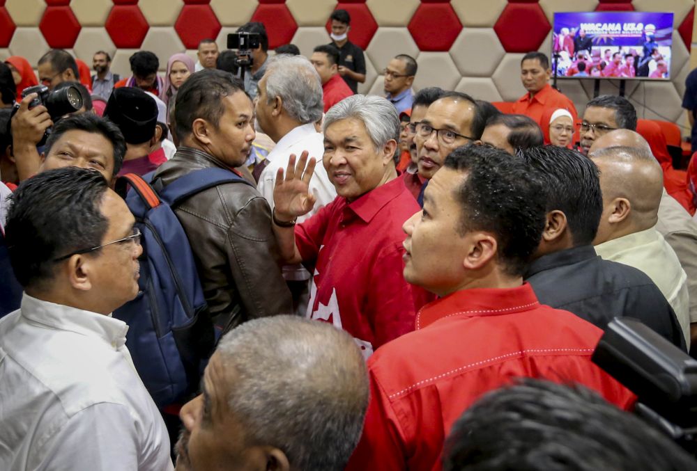 Umno President Datuk Seri Dr Ahmad Zahid Hamidi waves at reporters after a dialogue session at Menara Dato Onn, Kuala Lumpur December 18, 2018. u00e2u20acu201d Picture by Firdaus Latif