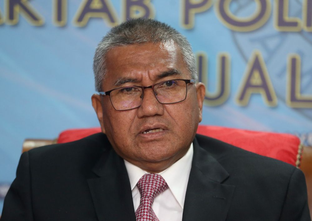IGP Tan Sri Mohamad Fuzi Harun speaks during a press conference in Cheras December 4, 2018. u00e2u20acu2022 Picture by Razak Ghazali