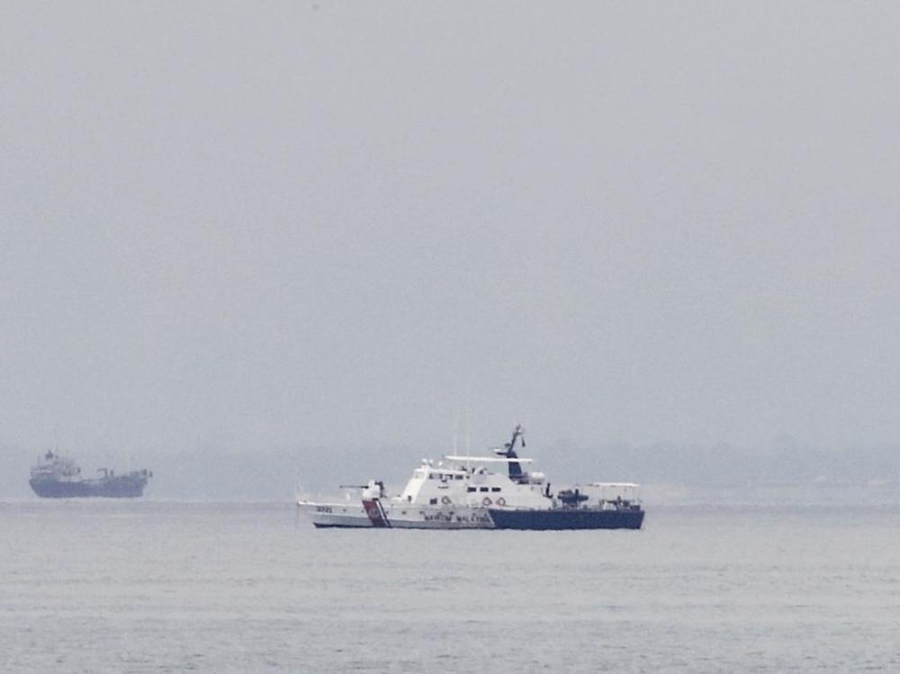 A Malaysian government vessel was spotted within Johor Baru's new port limits on Thursday, December 6, 2018. u00e2u20acu201d TODAY pic