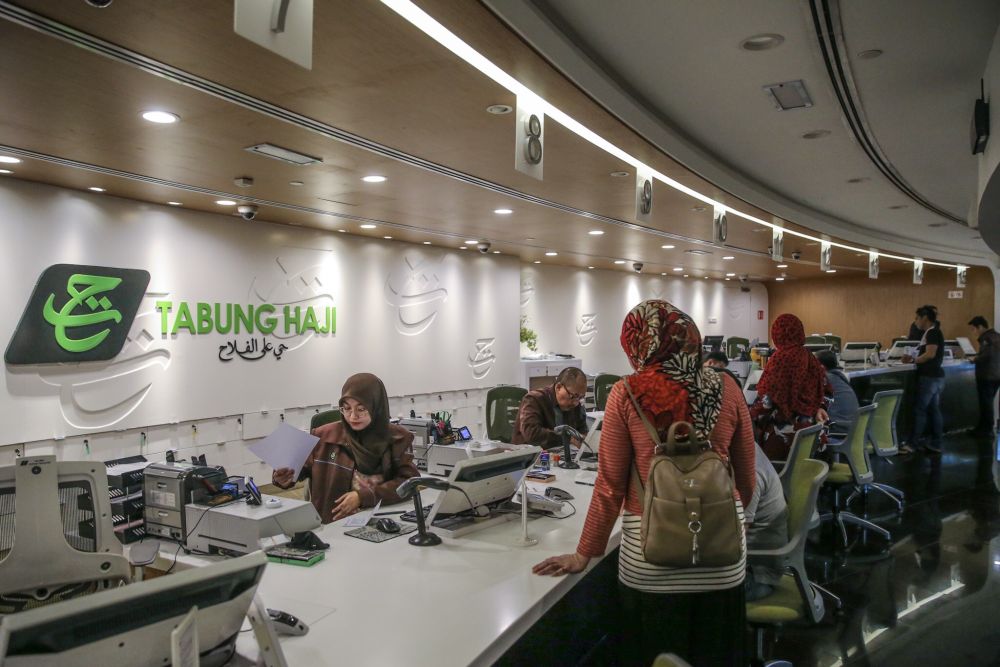 A general view of the counters open for business at Menara Tabung Haji on Jalan Tun Razak December 11, 2018. u00e2u20acu201d Picture by Hari Anggara
