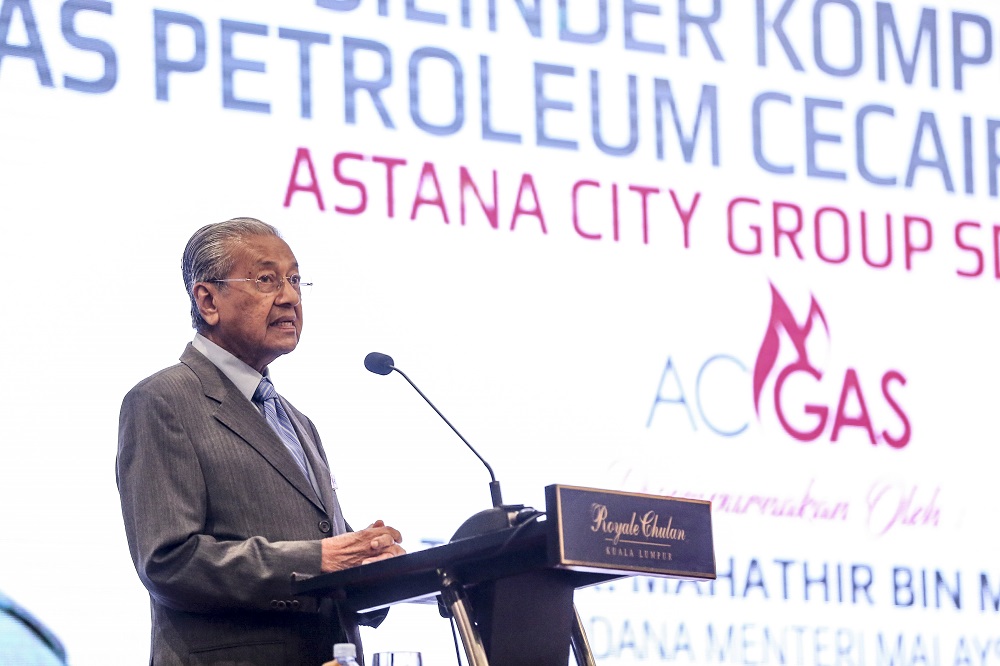 Prime Minister Tun Dr Mahathir Mohamad speaks at the launch of Astana City Groupu00e2u20acu2122s new Liquefied Petroleum Gas Composite Cylinder at the Royale Chulan Hotel in Kuala Lumpur January 14, 2019. u00e2u20acu201d Picture by Firdaus Latif