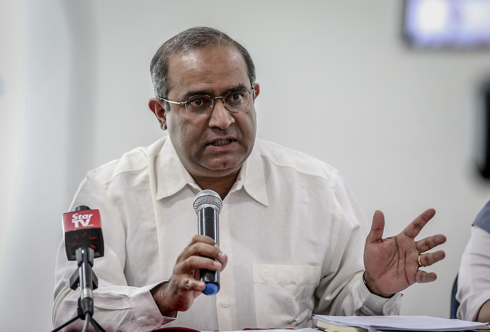 Prof Edmund Terence Gomez speaks during a press conference in Petaling Jaya January 24, 2019. u00e2u20acu201d Picture by Firdaus Latif