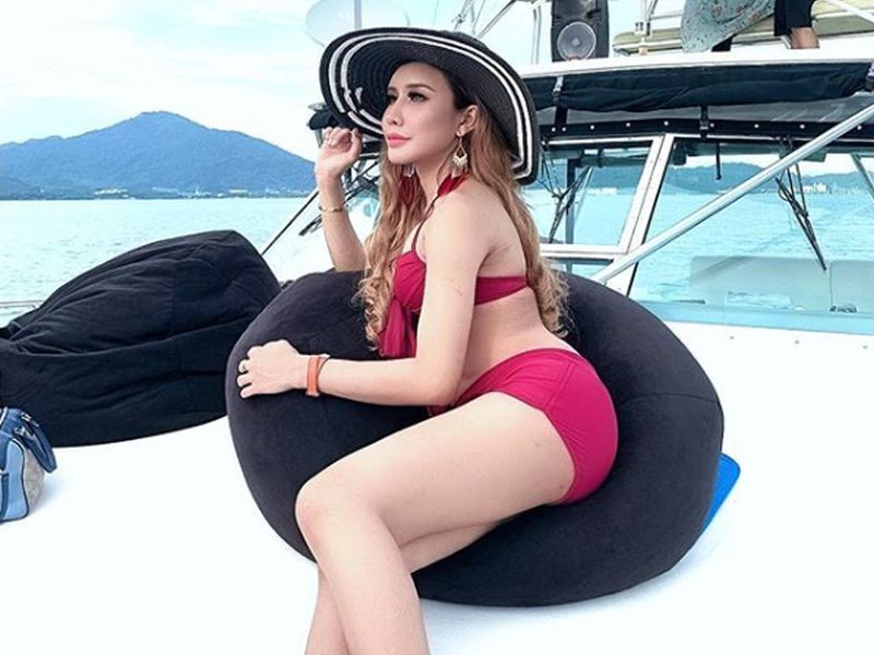 Penyanyi Safiey Ilias menerima kecaman berikutan beliau memuat naik fotonya berbikini. u00e2u20acu201d Foto ihsan Intagram/Safiey Ilias94