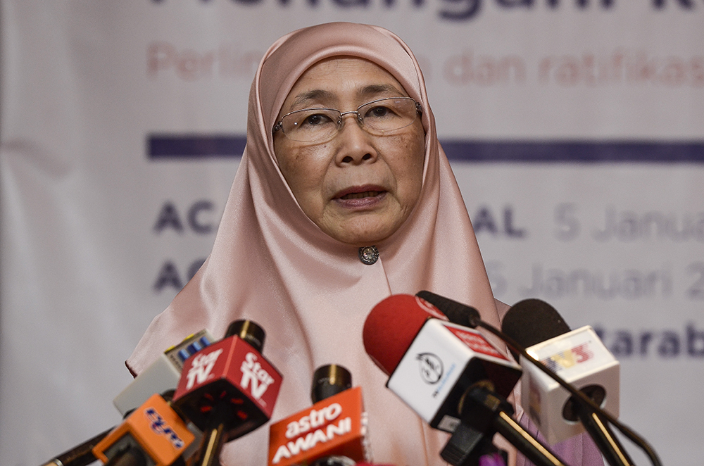 Deputy Prime Minister Datuk Seri Dr Wan Azizah Wan Ismail speaks during the Mercy Malaysia Humanitarian Lab 2.0 at IIUM in Gombak January 6, 2019. u00e2u20acu201d Picture by Miera Zulyana