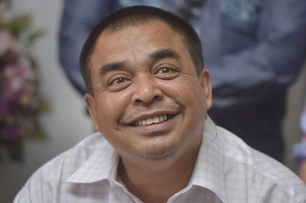 Big Blue Taxi CEO Datuk Shamsulbahrin Ismail speaks during a meeting with Datuk Seri Najib Razak at his residence in Taman Duta, Kuala Lumpur January 16, 2019. u00e2u20acu201d Picture by Mukhriz Hazim