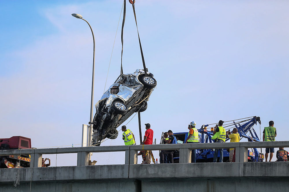 The Mazda CX5 SUV that plunged into the sea from the Penang Bridge on January 20, 2019, is recovered on January 22, 2019. u00e2u20acu201d Picture by Sayuti Zainudin