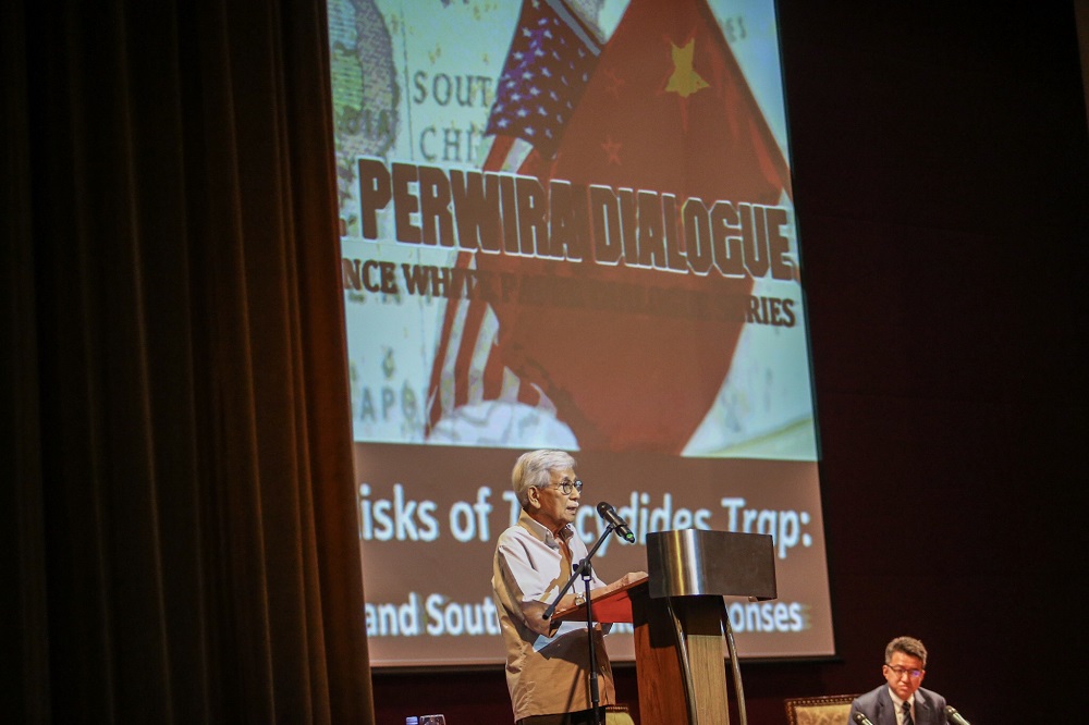 Tun Daim Zainuddin (left) speaks during the inaugural Perwira dialogue by the Ministry of Defence in Kuala Lumpur January 22, 2019. u00e2u20acu201d Picture by Hari Anggara 