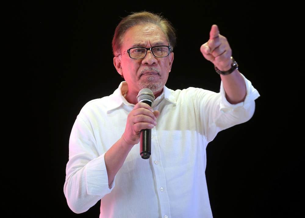Datuk Seri Anwar Ibrahim speaks during Pakatan Harapanu00e2u20acu2122s Ceramah Perdana in Tanah Rata January 23, 2019. u00e2u20acu201d Picture by Farhan Najib