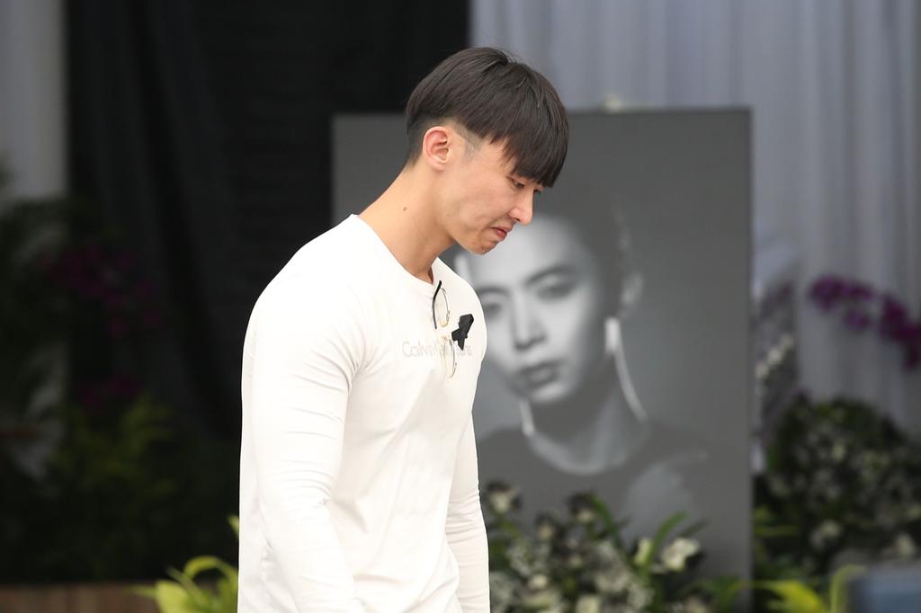 Aloysius Pangu00e2u20acu2122s eldest brother, Jefferson Pang, was the first to deliver a eulogy at the memorial service for the late actor on Sunday. u00e2u20acu201d TODAY pic