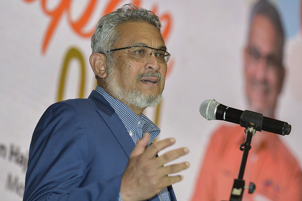 Federal Territories Minister Khalid Samad gives a speech during a media session in Putrajaya January 30, 2019. u00e2u20acu201d Picture by Miera Zulyana